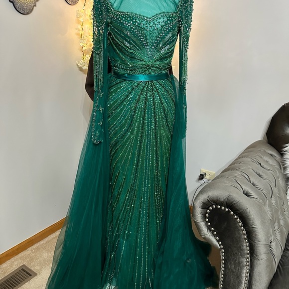 Women beaded evening prom dress - Picture 7 of 14
